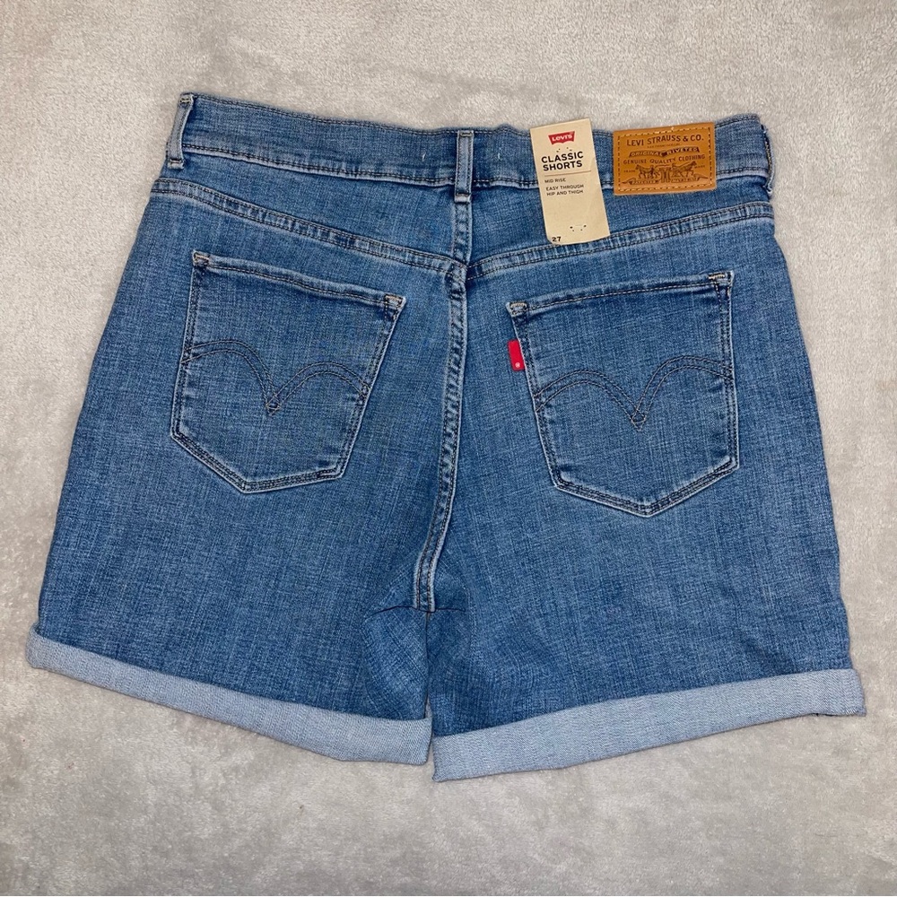 Levi's NWT Classic Shorts Denim Midi Mid Rise Short - Picture 1 of 7